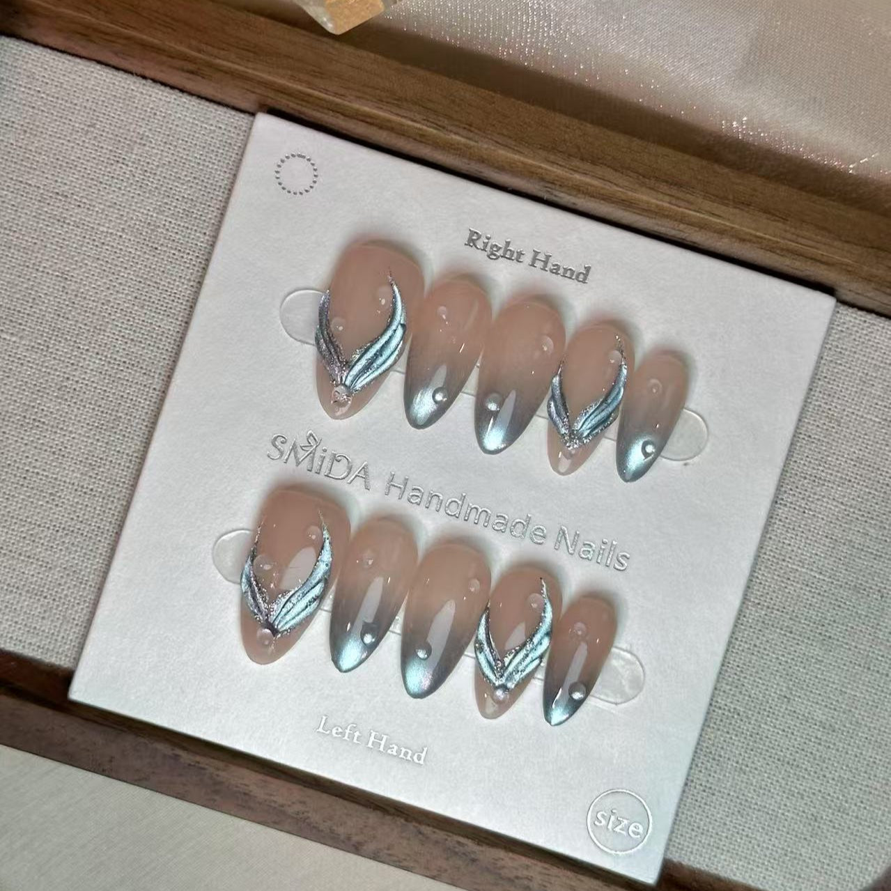 أظافر مصنوعة يدويا C519