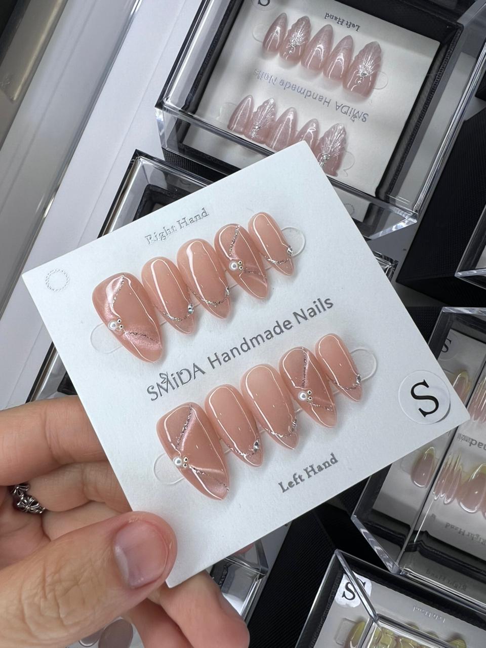 Handmade nails C822
