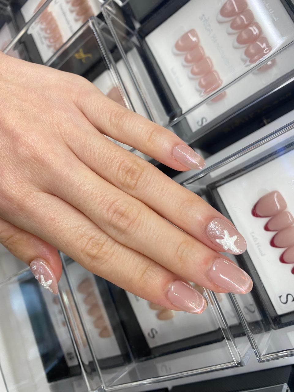 Handmade nails C823
