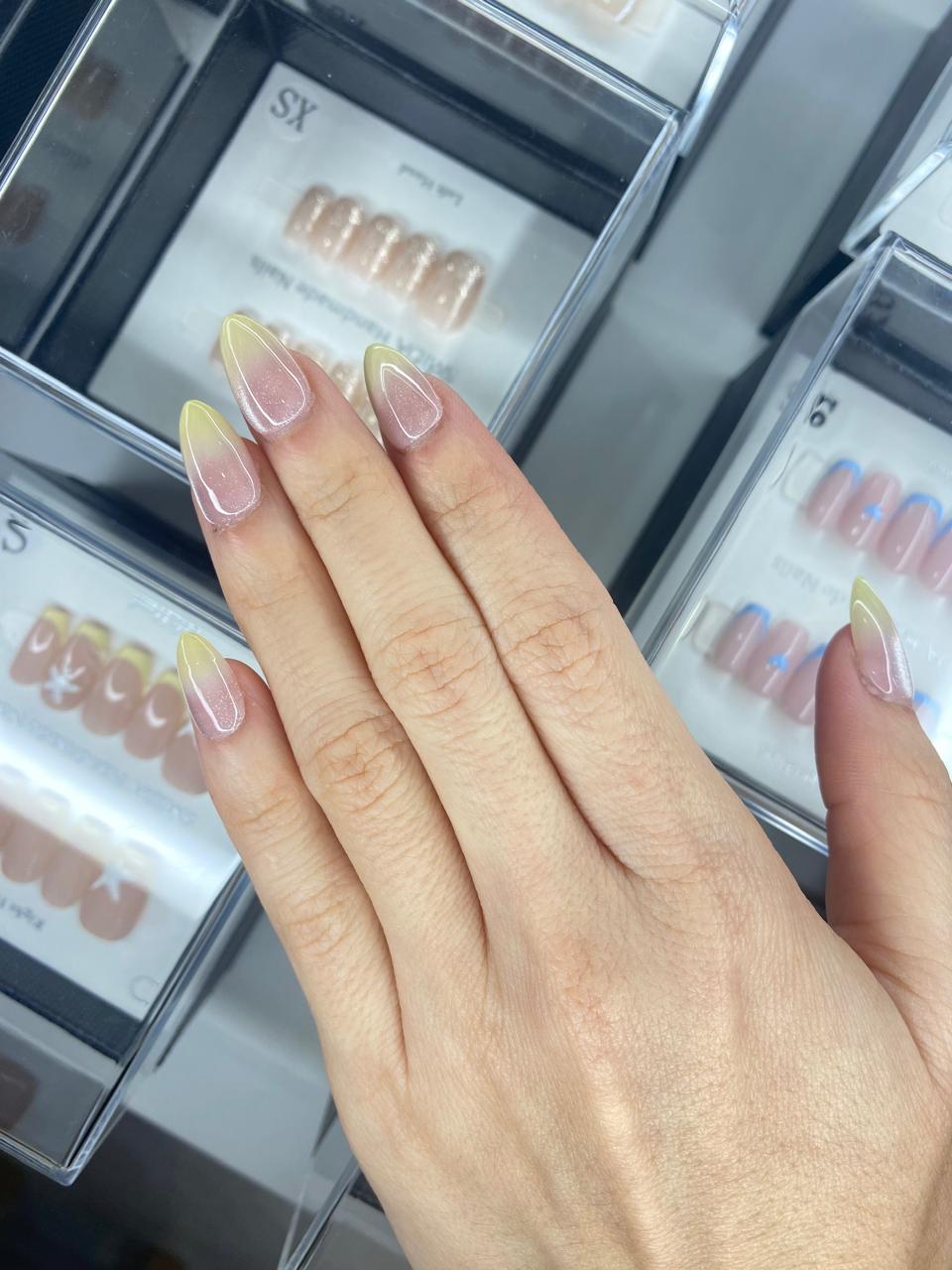 Handmade nails P472