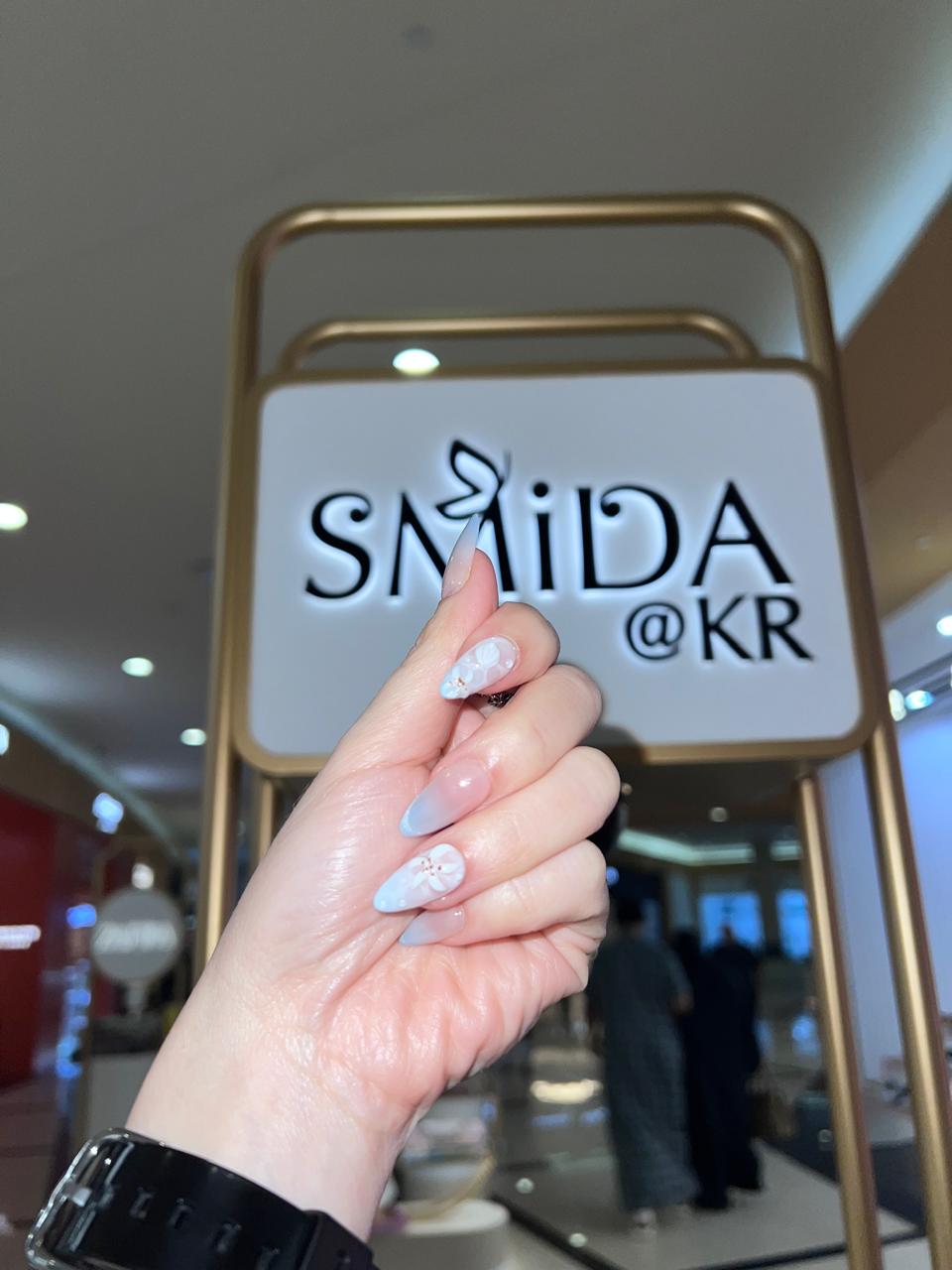 Handmade nails C819