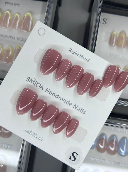 Handmade nails P381