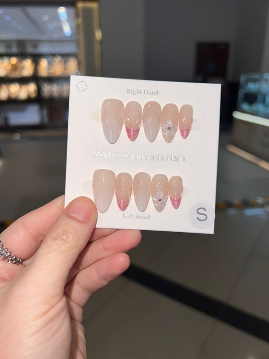 Handmade nails C696