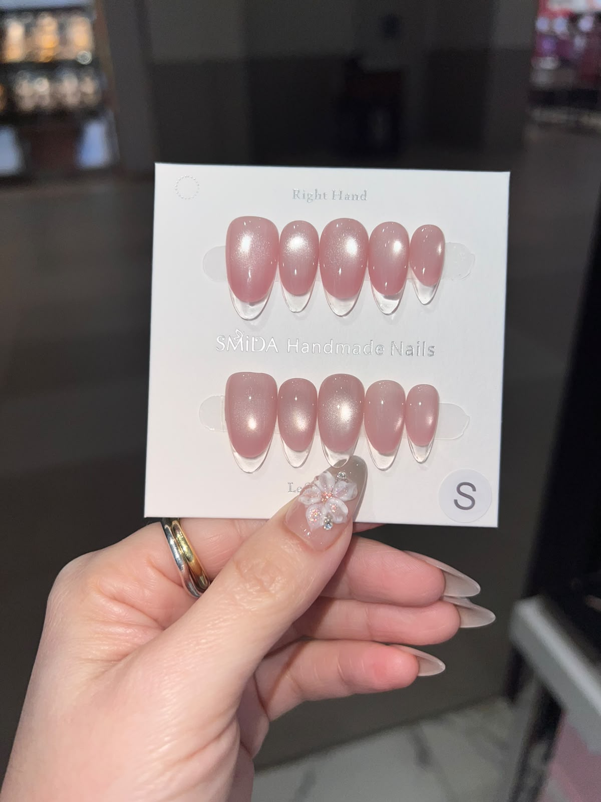 French Tip Press-On Nails UAE - F415